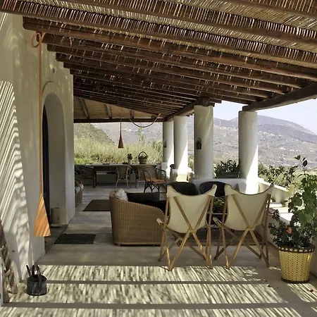 Al Salvatore Di Panzió Lipari